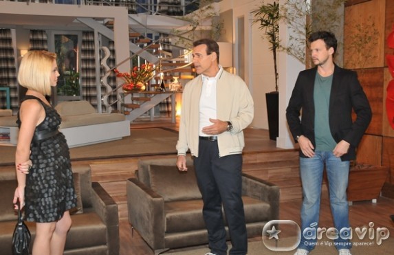 Vidas em Jogo - Patricia decide ficar ao lado de Francisco e Mauricio