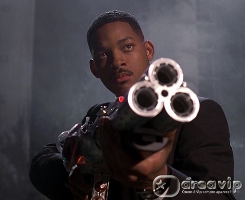 Sessão da Tarde exibe o filme “MIB – Homens de Preto”