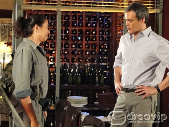 René se oferece para buscar Antenor no hospital com Griselda