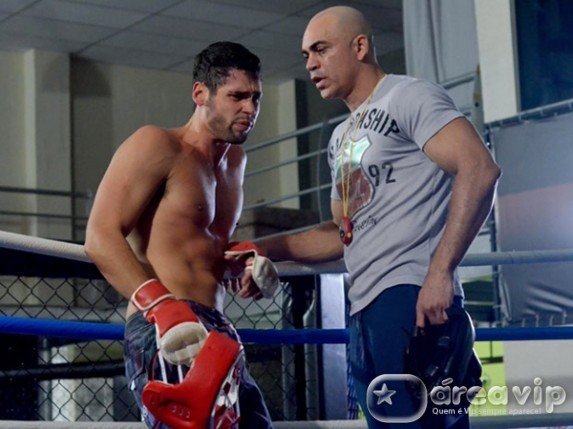 Wallace Mu passa mal durante o treino