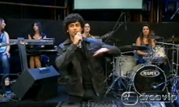 ‘Farsa’ de Jesus Luz no ‘Altas Horas’ vira hit na web – Veja!