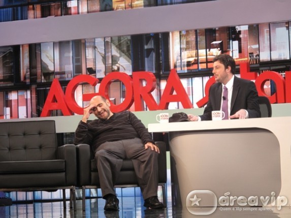 Danilo Gentili entrevista Sr. Barriga no Agora é Tarde