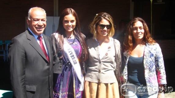 Miss Universo e Bia Antony visitam ONG em Sorocaba
