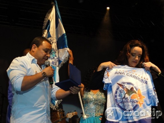 Ana Carolina faz show na quadra da Beija-Flor