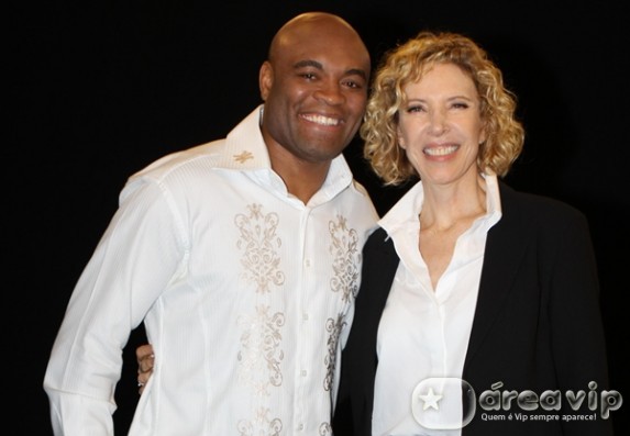 ‘Sou muito bem resolvido com relação à minha voz’, diz Anderson Silva no De Frente Com Gabi