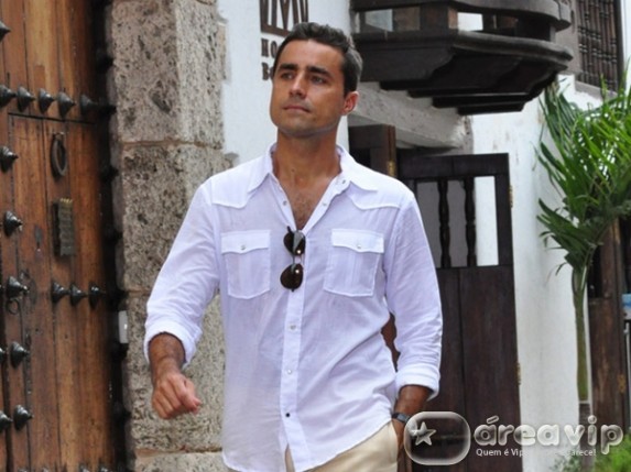 Em Cartagena, Vicente pensa no seu passado com Lucena