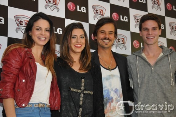 Artistas participam de evento em Sampa