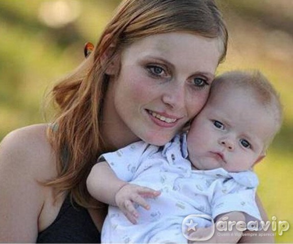 Jornal publica foto do suposto filho de Justin Bieber