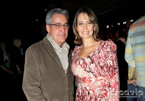 Globo antecipa renovação de contrato de Mauro Naves