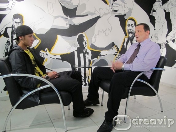 Neymar dá entrevista exclusiva a Roberto Cabrini