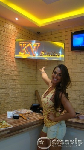 Panicat Nicole Bahls atropela turista italiano no Rio