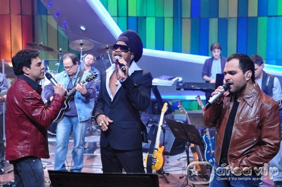 Zezé di Camargo e Luciano são os homenageados no ‘Som Brasil’