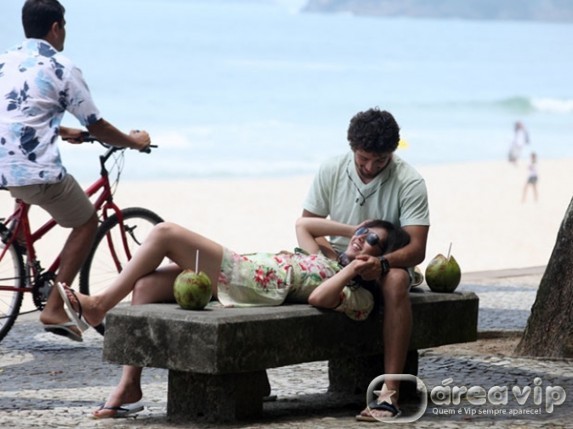 A Vida da Gente - Rodrigo e Manu curtem final de semana no Rio de Janeiro