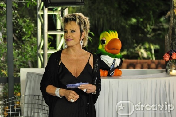 Ana Maria comemora três mil programas com festa de gala