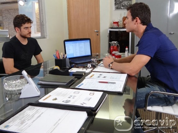 Rafael pede demissão da Fashion Moto e tenta colocar Juan contra Zuleika