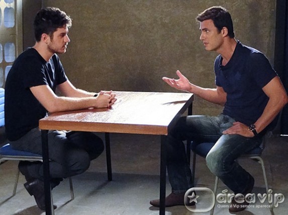 Rafael se entrega à polícia