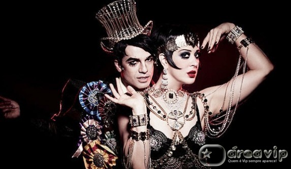 Claudia Raia está empolgada com romance, diz colunista