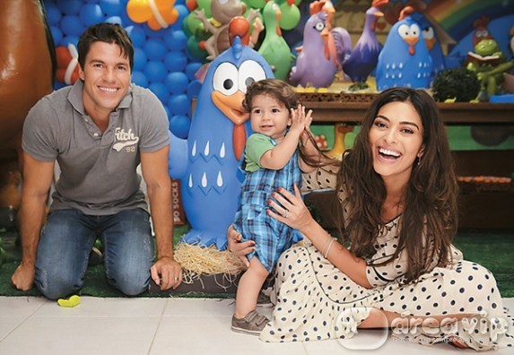 Juliana Paes comemora primeiro aniversário do filho