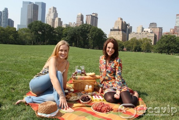 Angélica passeia com Paola Oliveira pelo Central Park