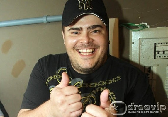 Rafael Vanucci acusa produção do programa ‘Muito +’ de tentar invadir a clínica em que Vanusa está internada