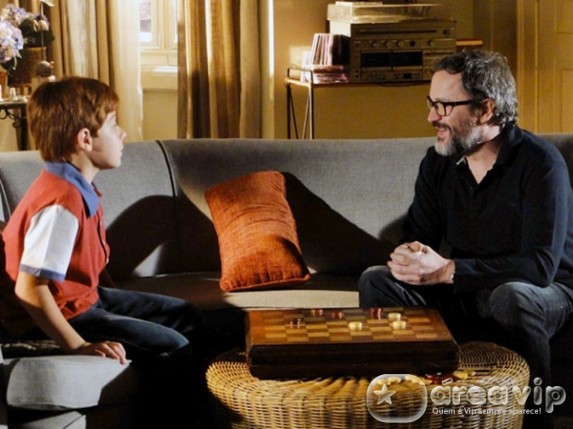 A Vida da Gente - Lourenco resolve contar toda a verdade a Tiago