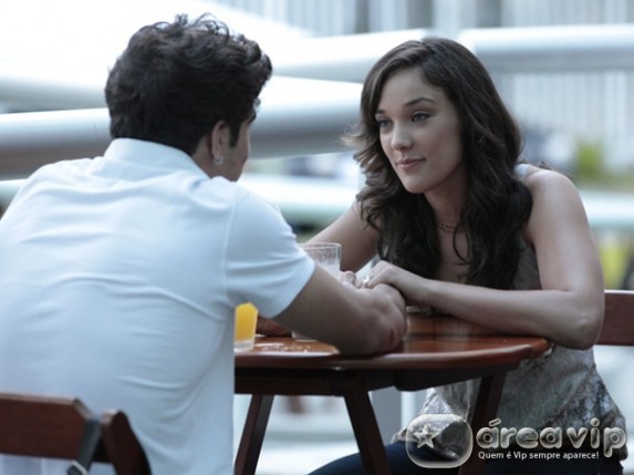 Fina Estampa - Patricia diz que so vai se casar quando Antenor estiver formado