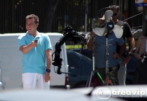 Luciano Huck grava comercial no Rio