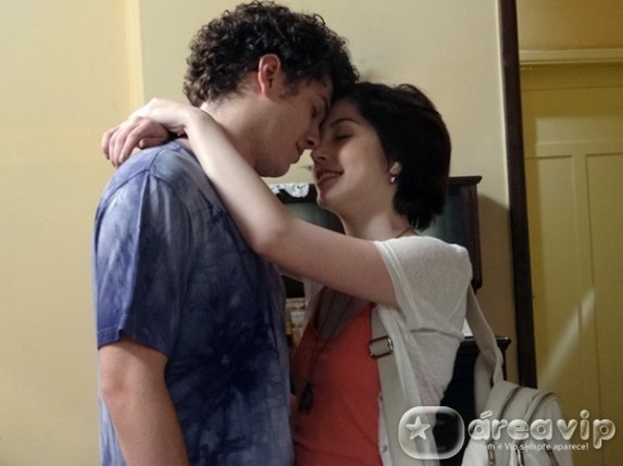 Malhação - Gabriel e Alexia passam a noite juntos