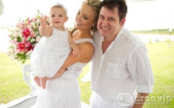 Cantor Marrone descobre traição de mulher e termina relacionamento