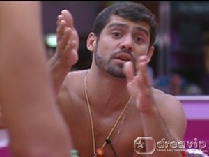 BBB12 - Yuri discute