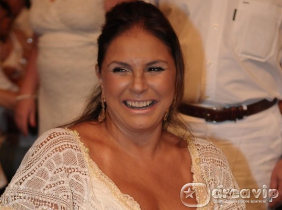 Fafá de Belém acerta e desiste de participação no ‘Ídolos’ da Record