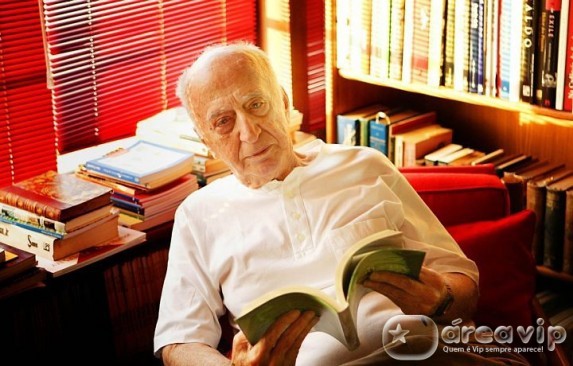 Escritor Millôr Fernandes morre no Rio aos 88 anos
