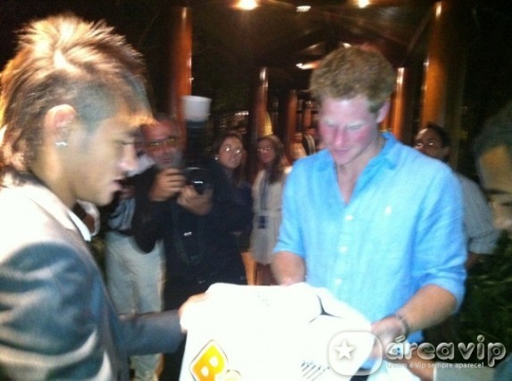Neymar se encontra Príncipe Harry
