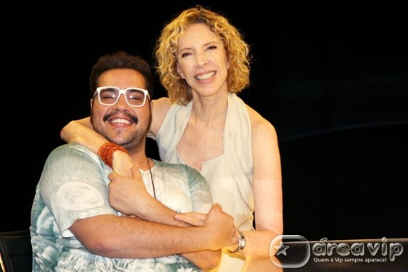 Marília Gabriela recebe Tiago Abravanel no ‘De Frente Com Gabi’