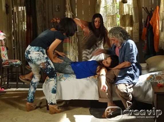 Amor Eterno Amor - Carmem leva um grande susto