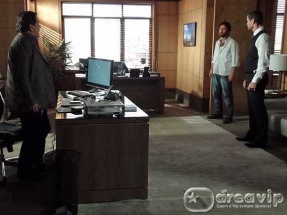 Amor Eterno Amor - Rodrigo faz o convite para o jantar