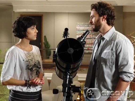 Amor Eterno Amor - Rodrigo pede desculpas a Miriam pelo beijo