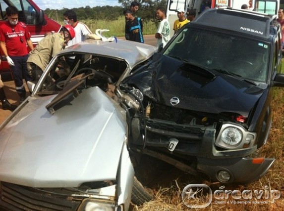Chris Duran sofre acidente de carro