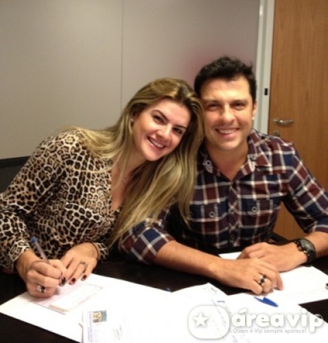 Mirella Santos e Ceará dão entrada nos papeis do casamento