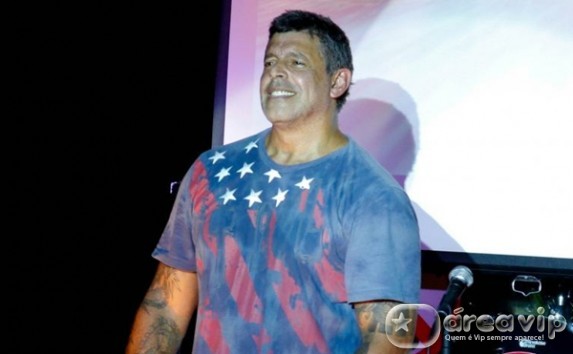 Alexandre Frota perde ação contra Joana Machado