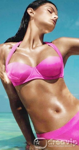 Foto de Isabeli Fontana bronzeada causa polêmica