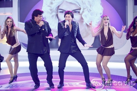 Rodrigo Faro vira Sidney Magal no palco de ‘O Melhor do Brasil’