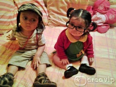 Vestidos como Chaves e Chiquinha, bebês viram hit na web