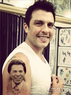 Ceará homenageia Silvio Santos com tatuagem no braço