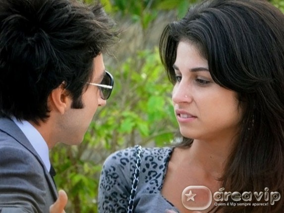 Cheias de Charme - Humberto briga com Brunessa