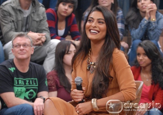 Juliana Paes participa do ‘Altas Horas’