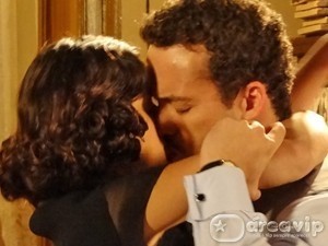 Gabriela - Berto beija Lindinalva