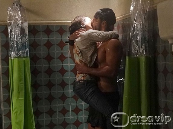 Amor Eterno Amor - Josue e Valeria se beijam