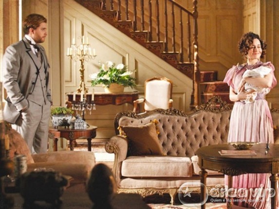 Lado a Lado - Catarina espera a hora certa de colocar as mangas de fora