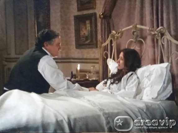 Lado a Lado - Laura perde o bebe